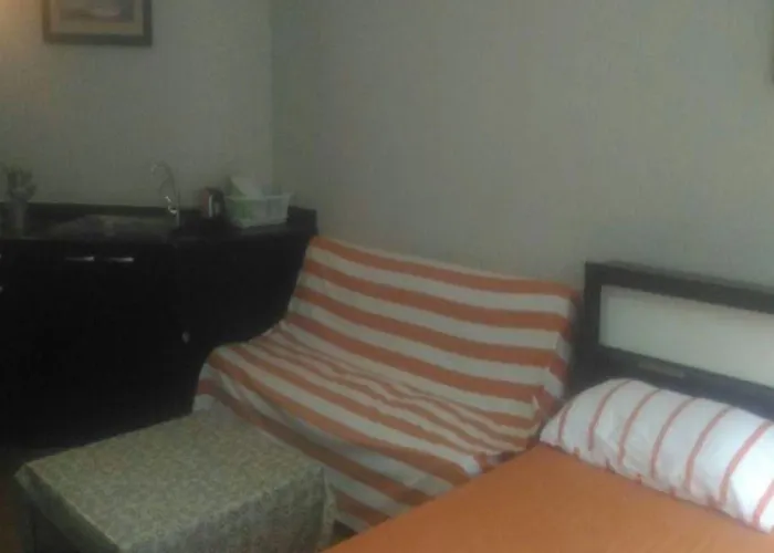 Chan Kim Don Mueang Guest House, 550 Yards From Impact Muang Thong Thani בית הארחה 3*